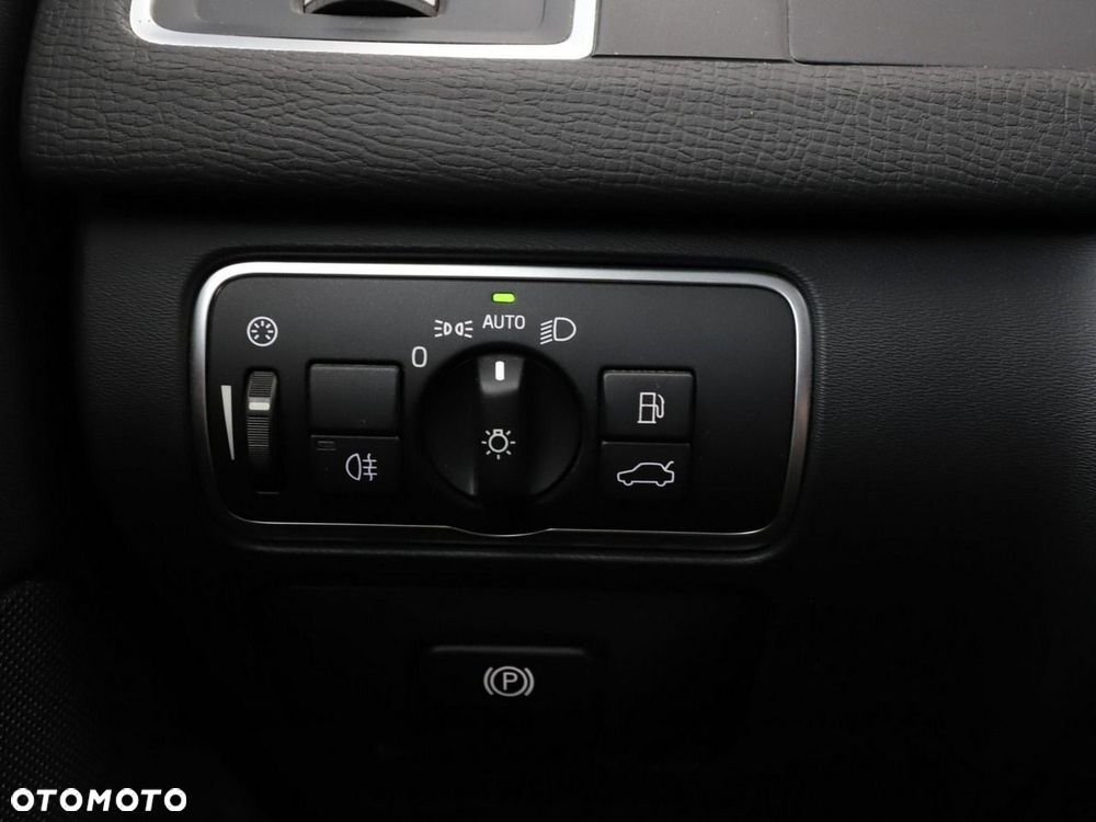 Volvo XC 60 D4 Geartronic Summum - 32