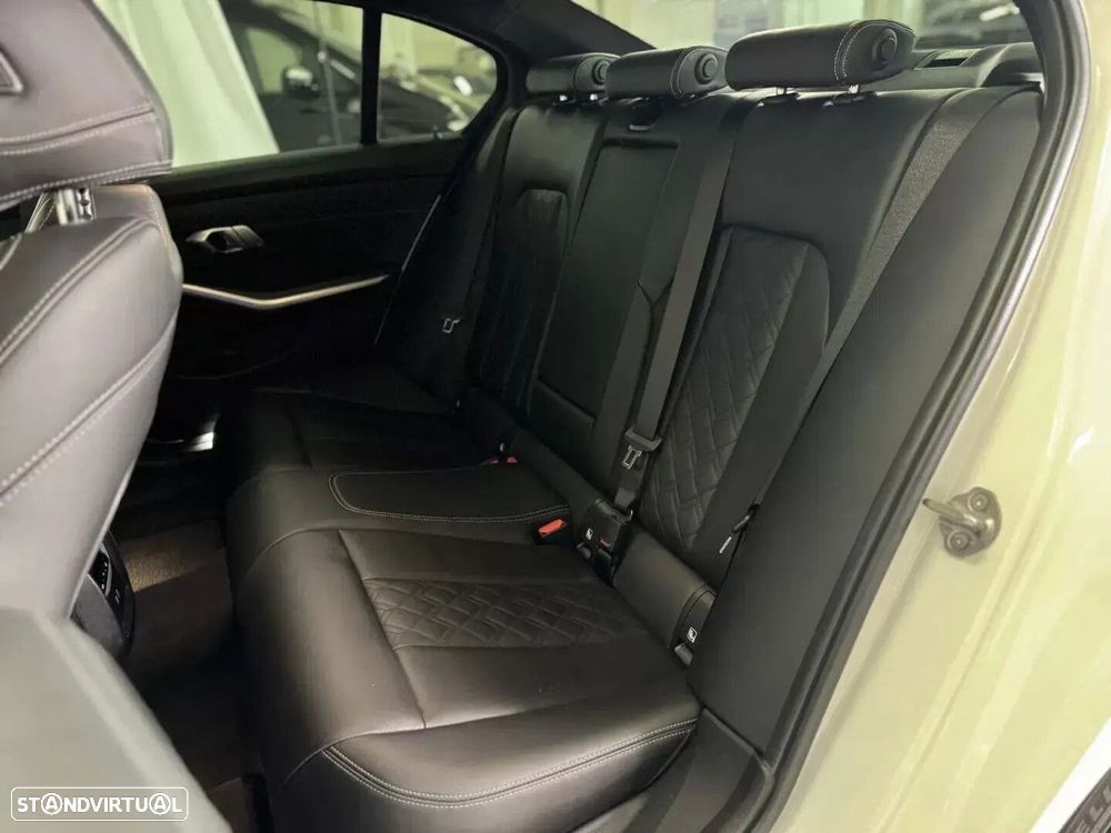 BMW M340 d xDrive Pack Desportivo M Pro Auto - 33