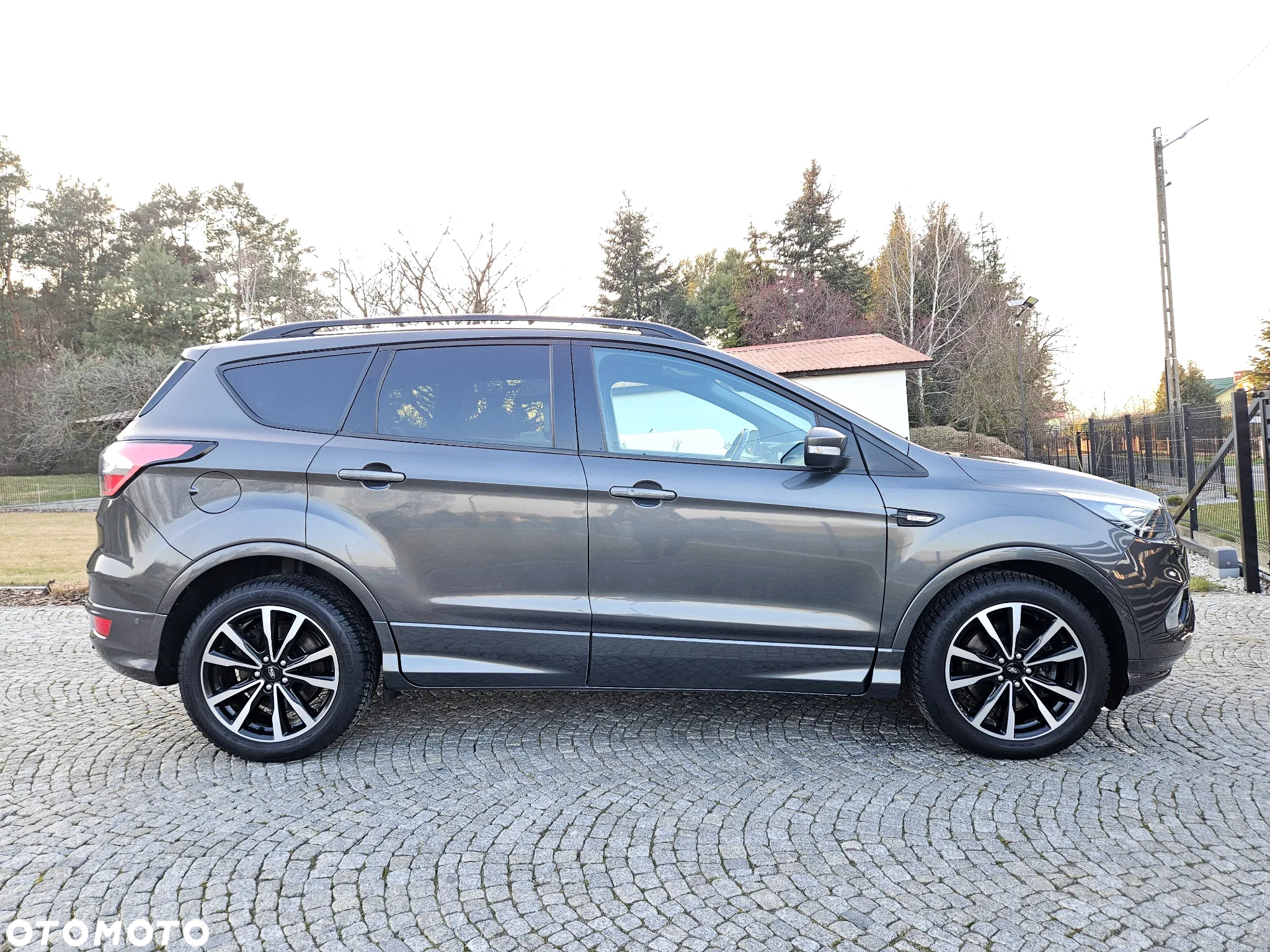 Ford Kuga 2.0 TDCi FWD ST-Line - 3