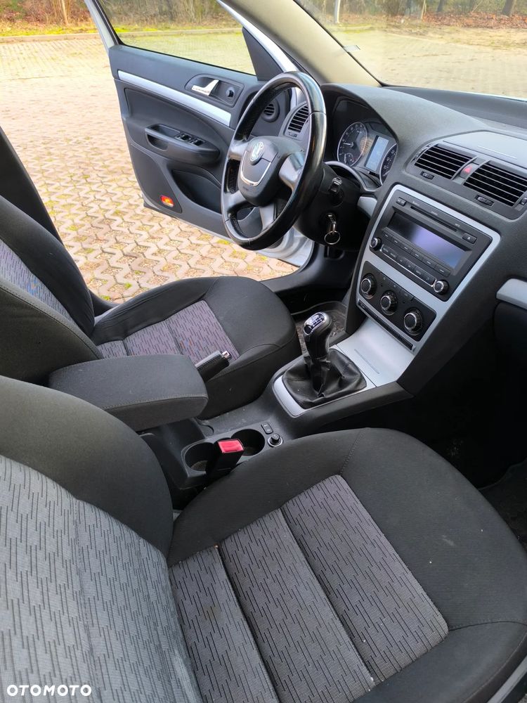 Skoda Octavia 2.0 TDI DPF Ambiente - 11