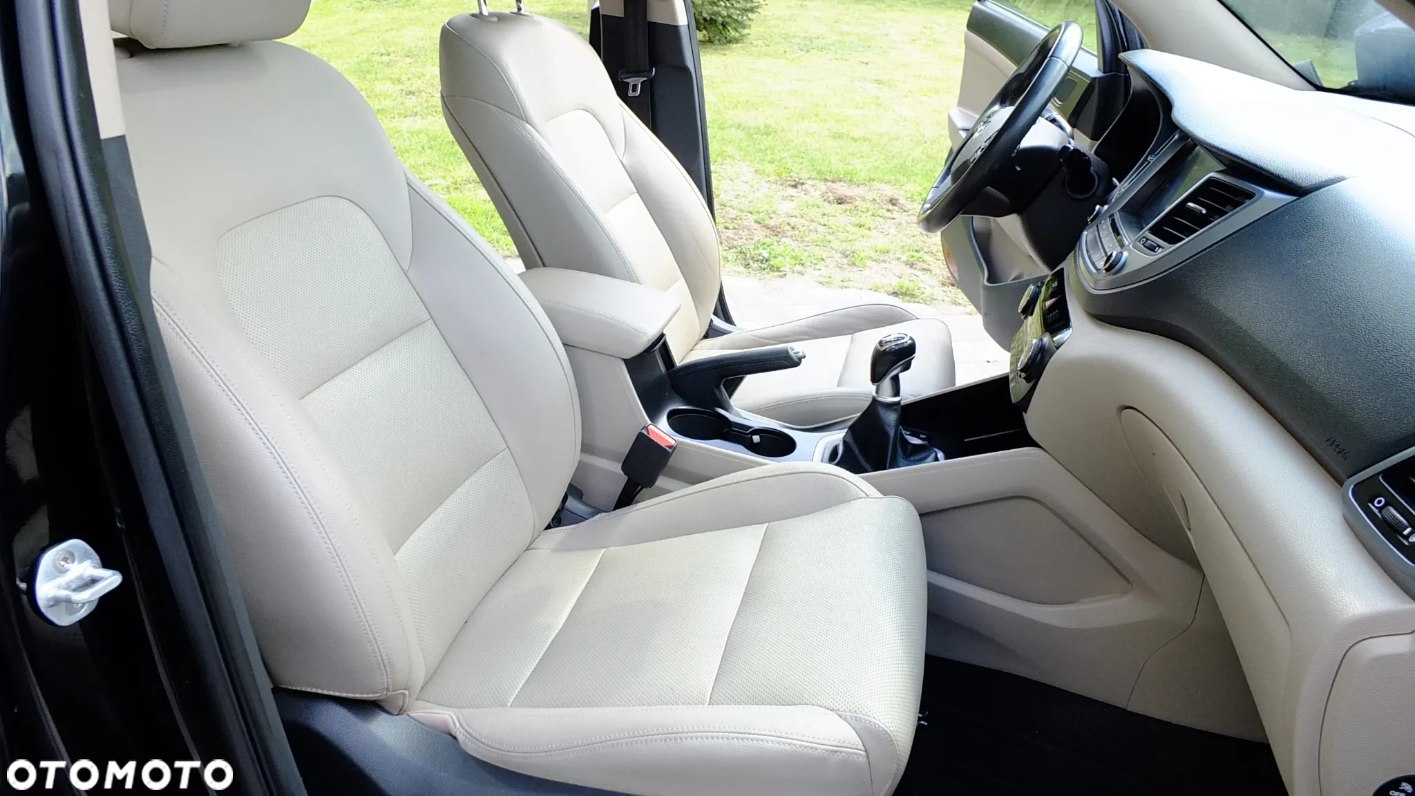 Hyundai Tucson 1.7 CRDI BlueDrive Style 2WD - 22