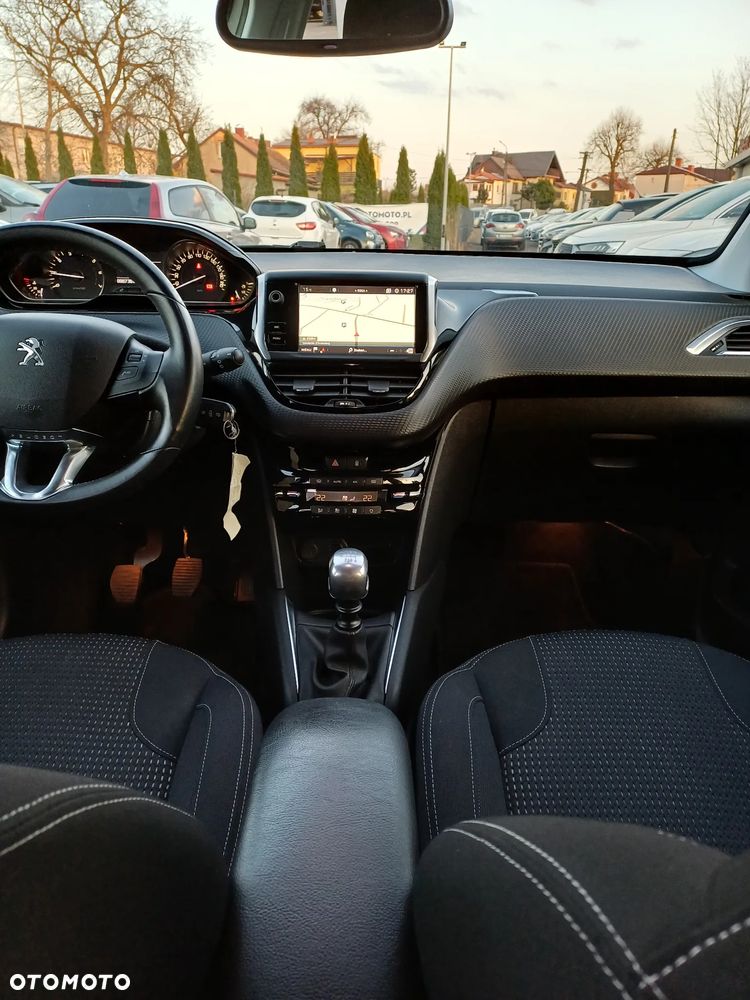 Peugeot 208 PureTech 110 Stop & Start Signature - 20