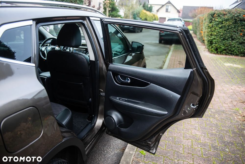 Nissan Qashqai 1.2 DIG-T Xtronic 360 - 24