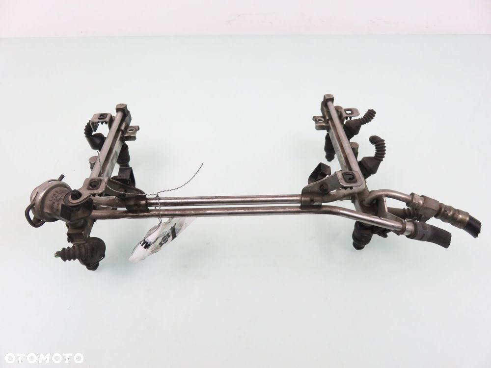 LISTWA WTRYSKOWA AUDI A6 C5 2.8 078133681A 078133551L 078133551BA - 2