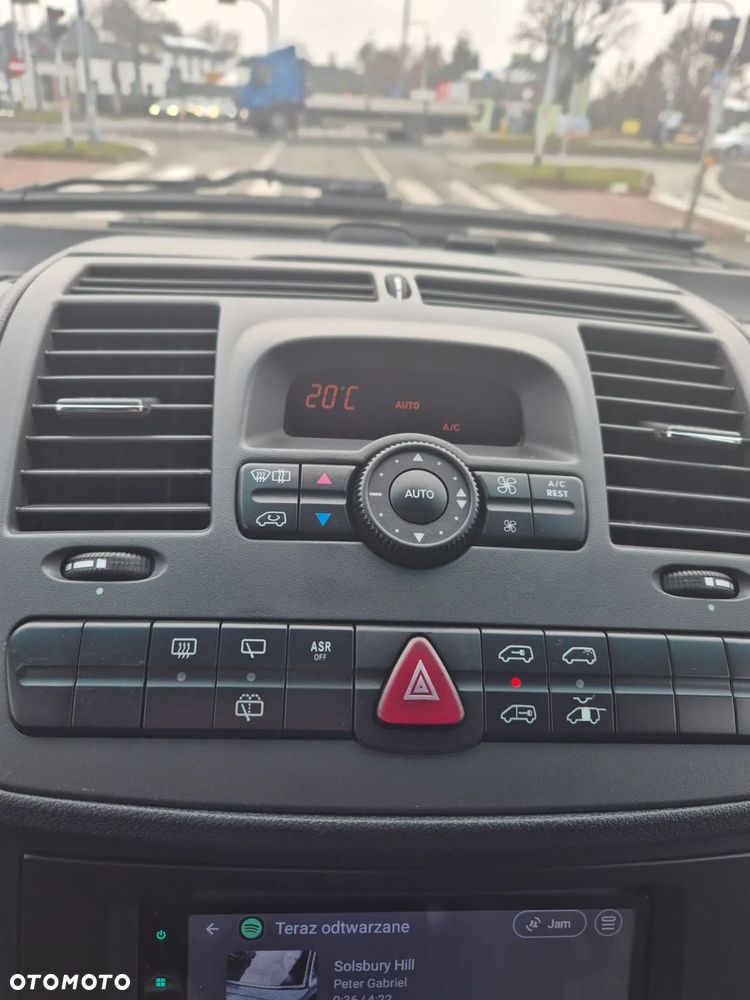 Mercedes-Benz Vito - 23