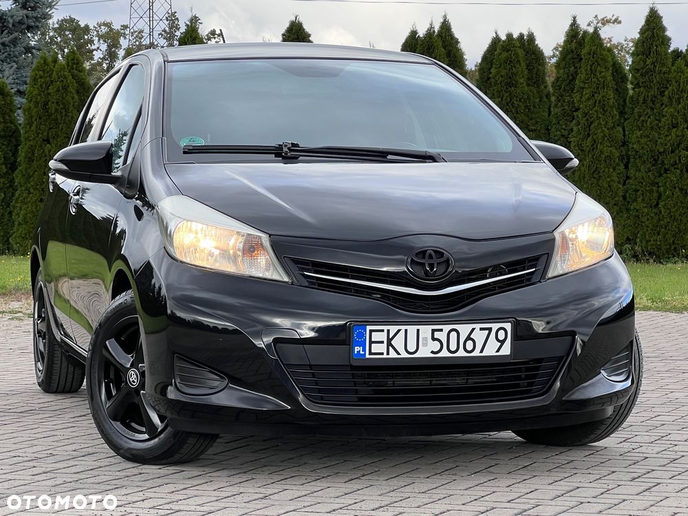 Toyota Yaris 2011 photo 2