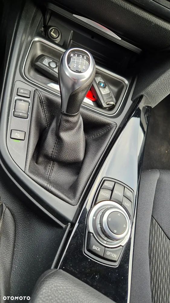 BMW Seria 3 318d - 6