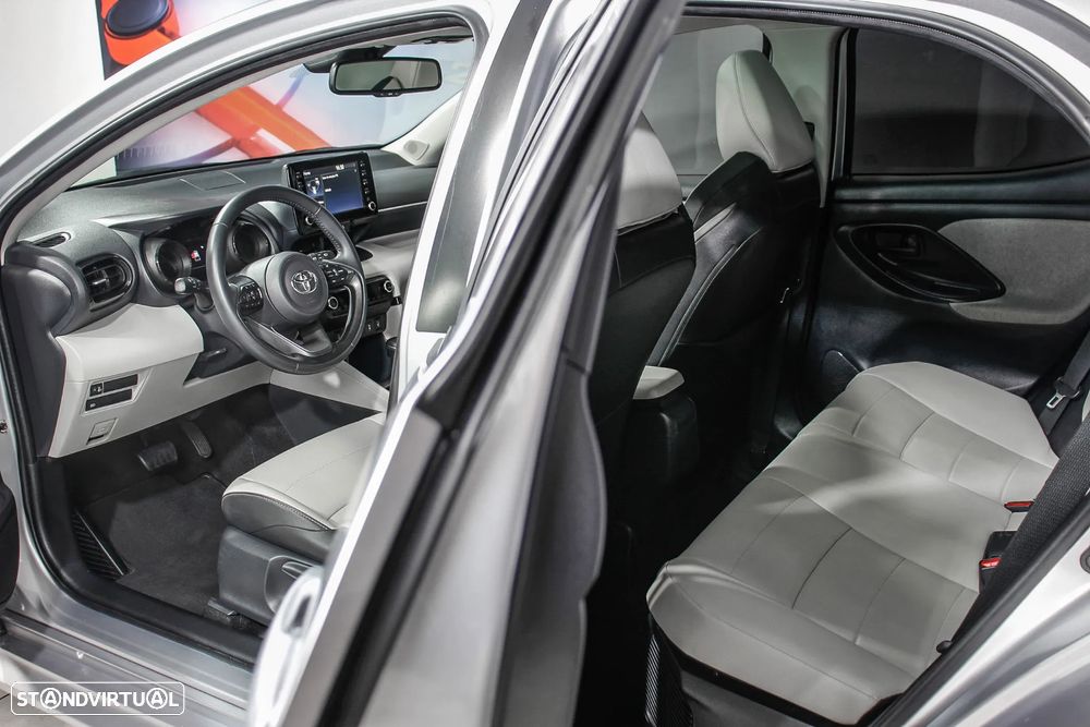 Toyota Yaris 1.5 HDF Luxury - 12