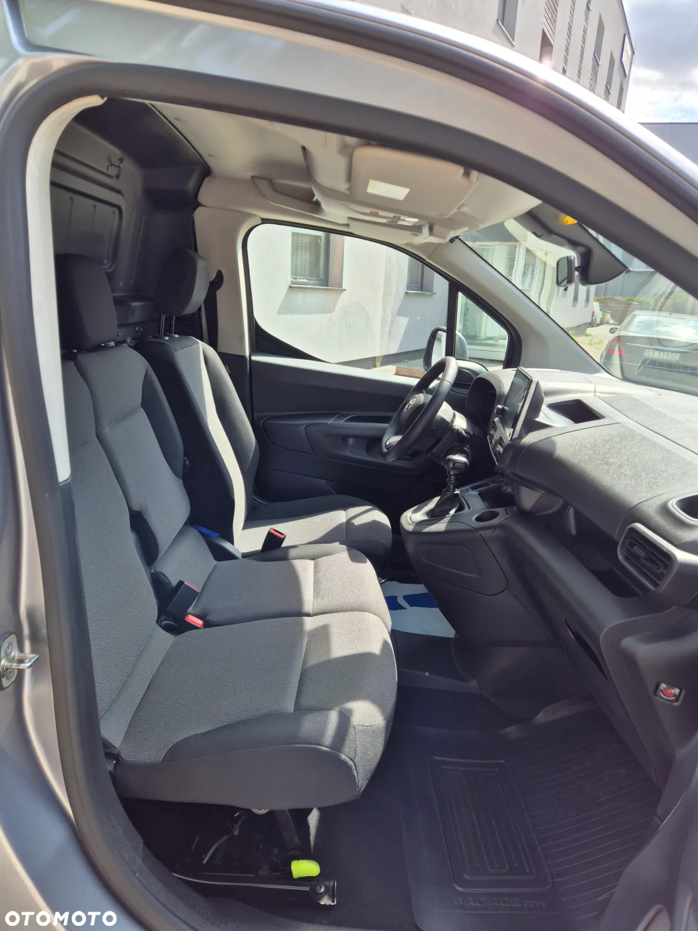 Toyota Proace City - 10
