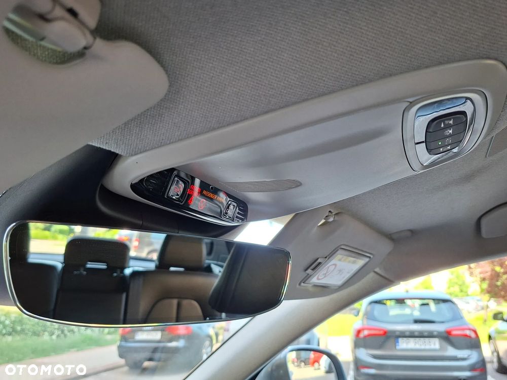 Volvo XC 40 D4 AWD Geartronic Momentum - 27