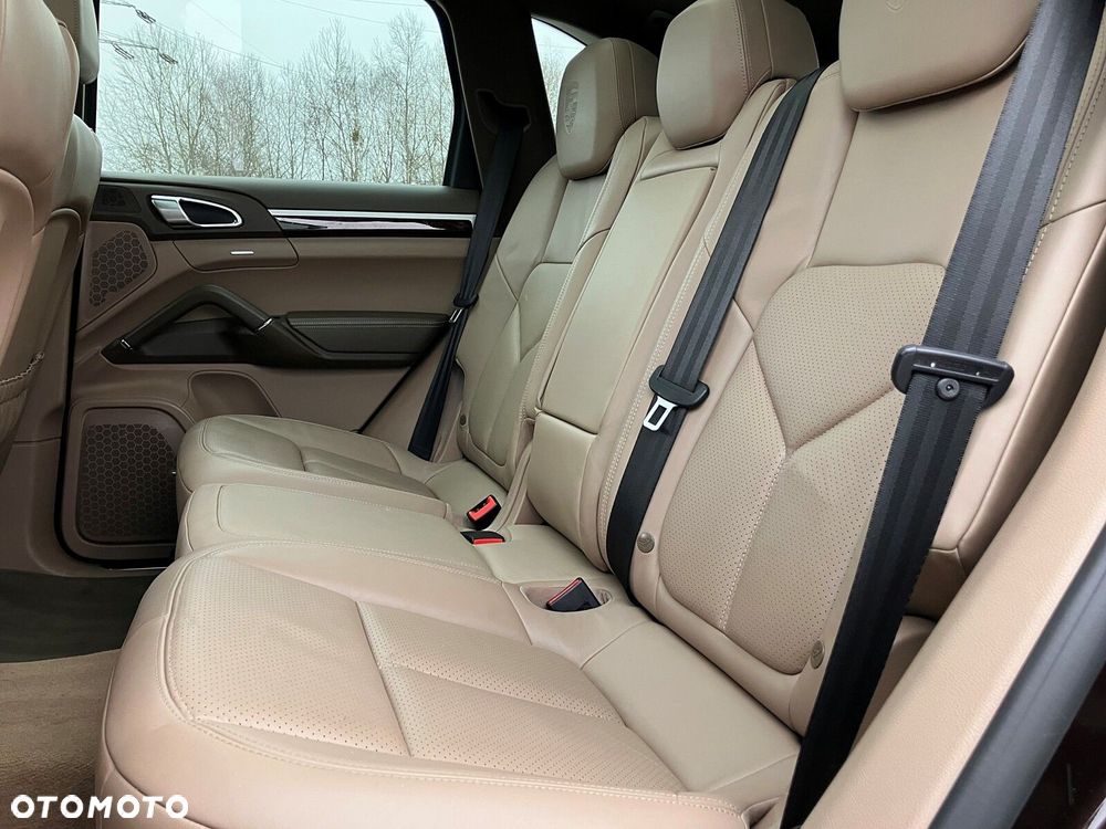 Porsche Cayenne - 31