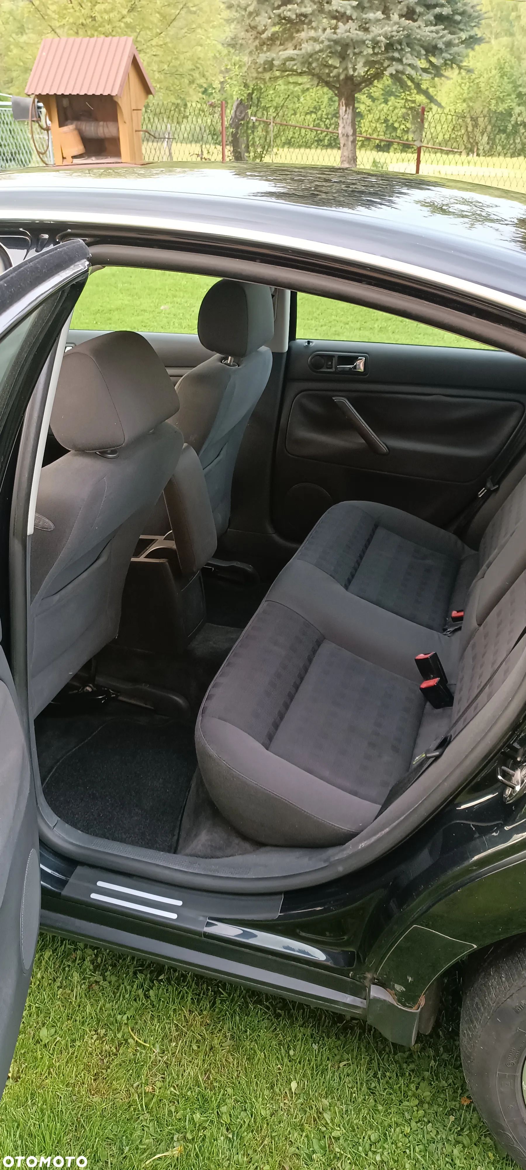 Volkswagen Passat - 13