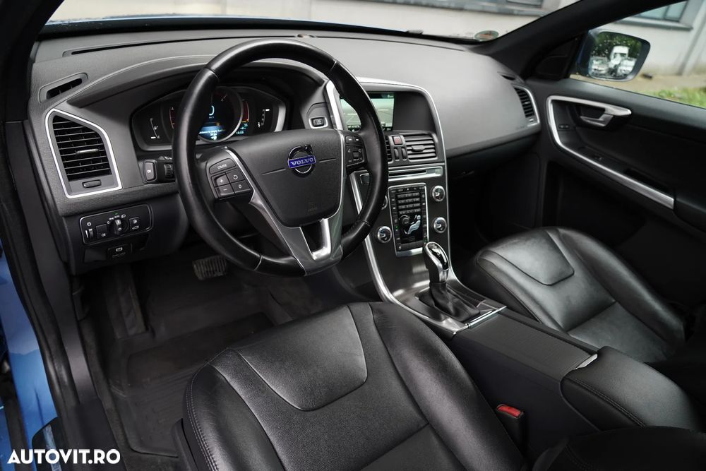 Volvo XC 60 D4 AWD Geartronic Summum - 11