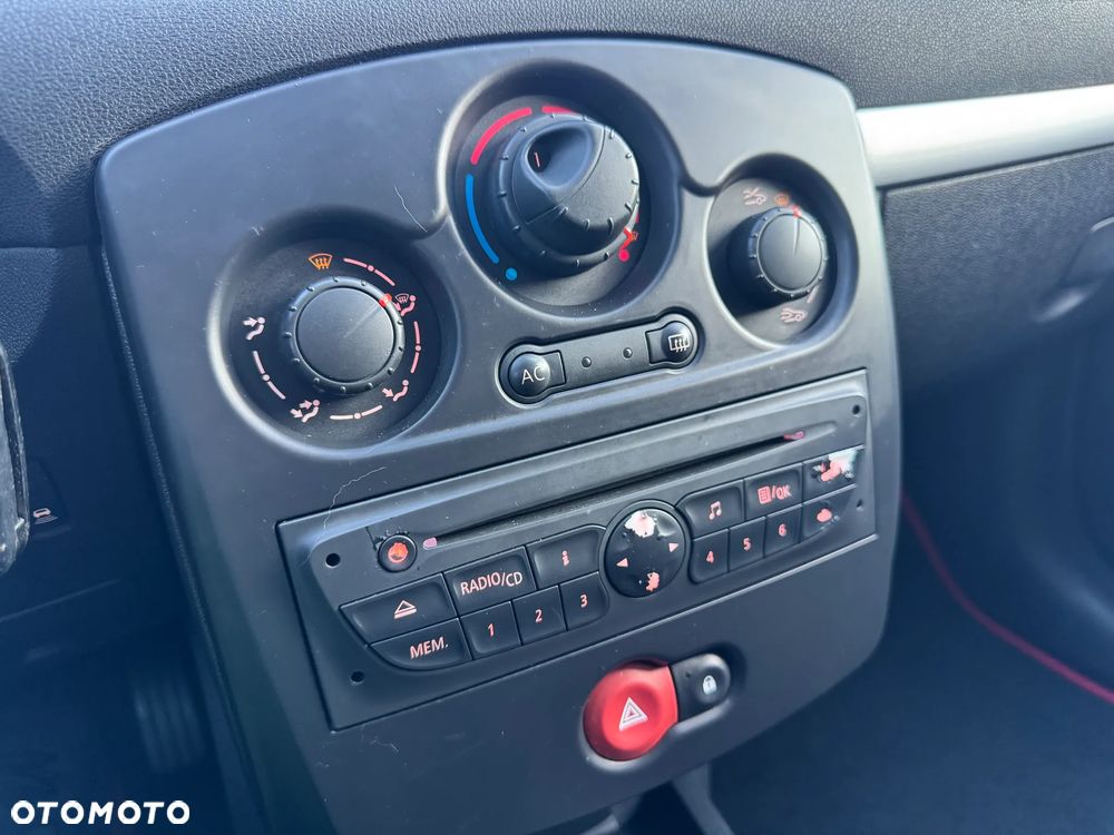 Renault Clio TCe 100 Expression - 22