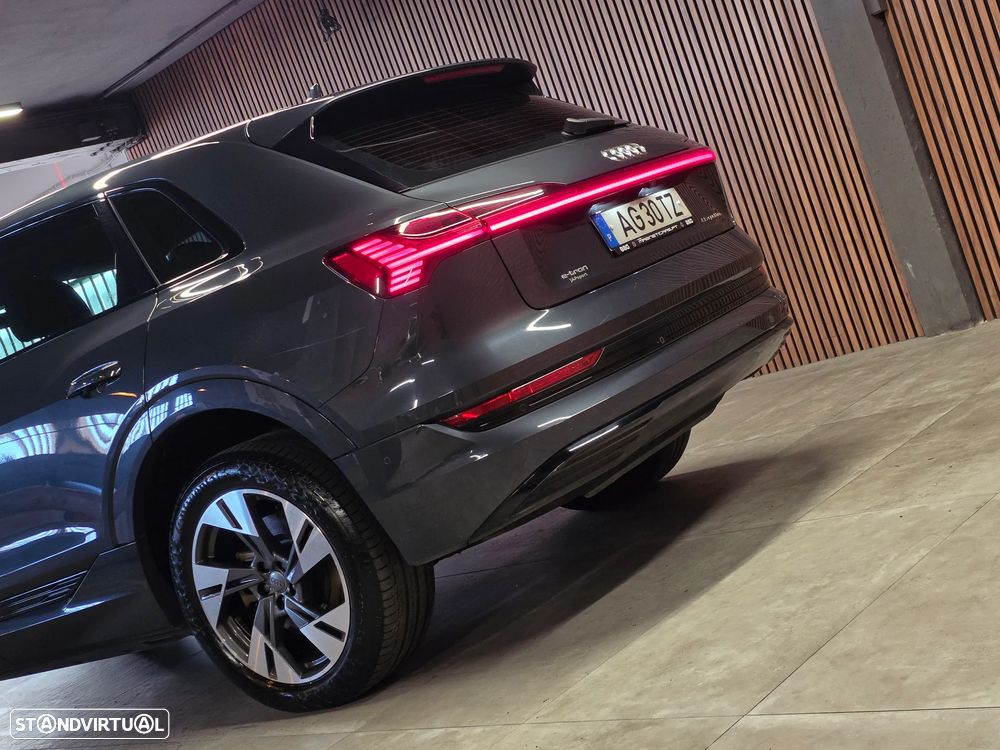 Audi e-tron 55 quattro - 7