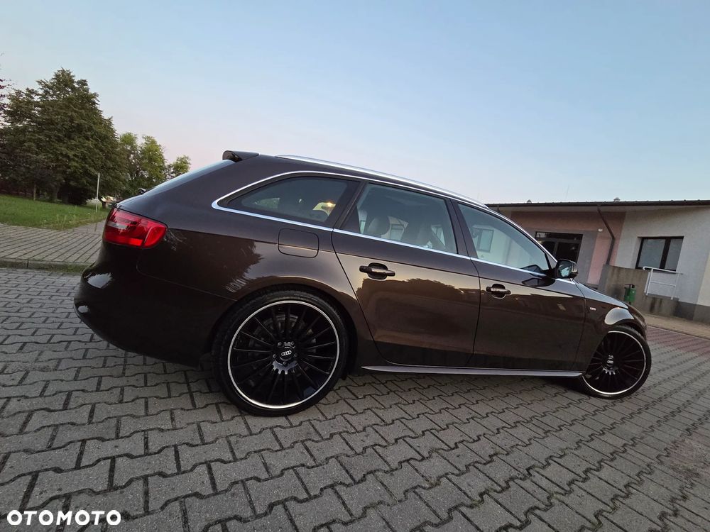Audi A4 Avant 2.0 TDI DPF clean diesel quattro S tronic S line Sportpaket - 10
