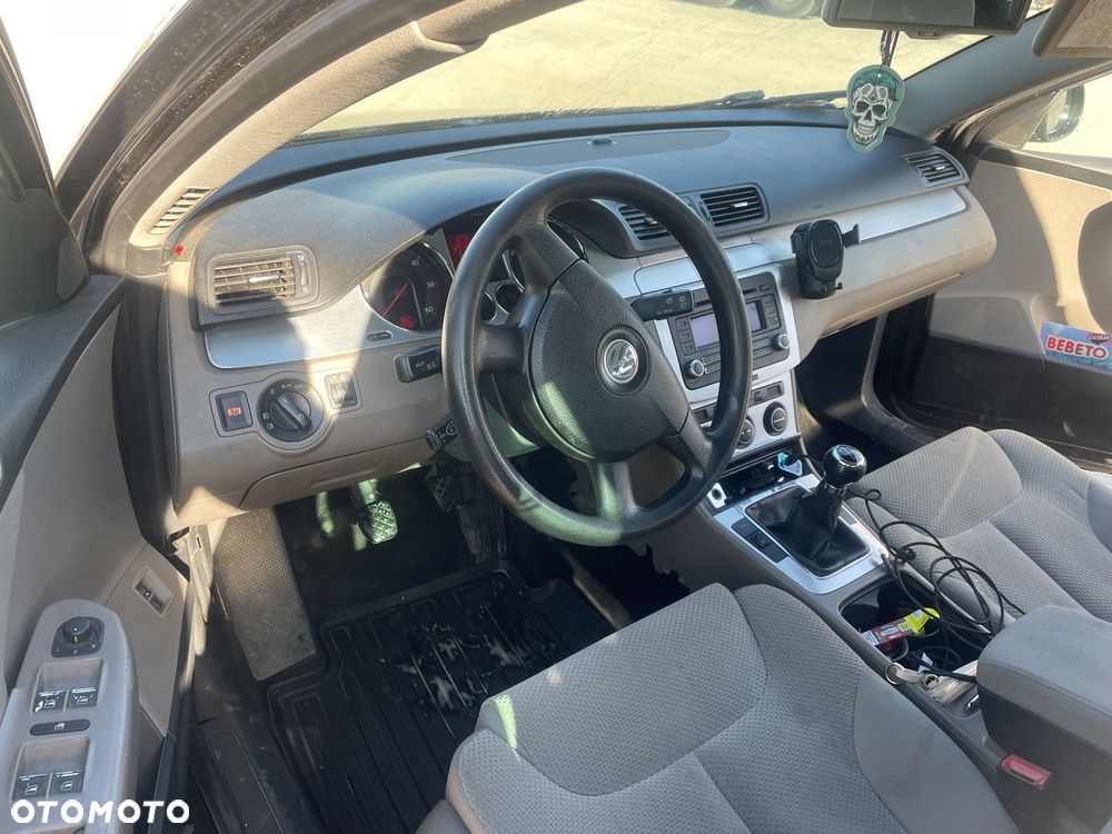 Volkswagen Passat - 7