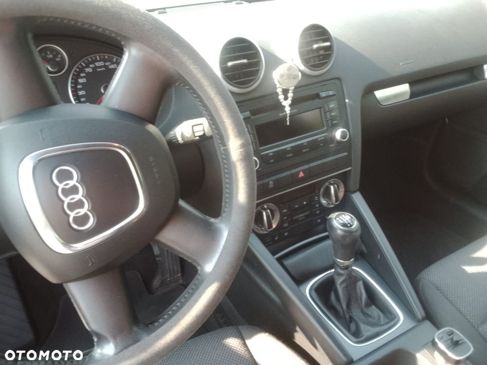Audi A3 3-drzwiowe 1.6 Ambiente - 10