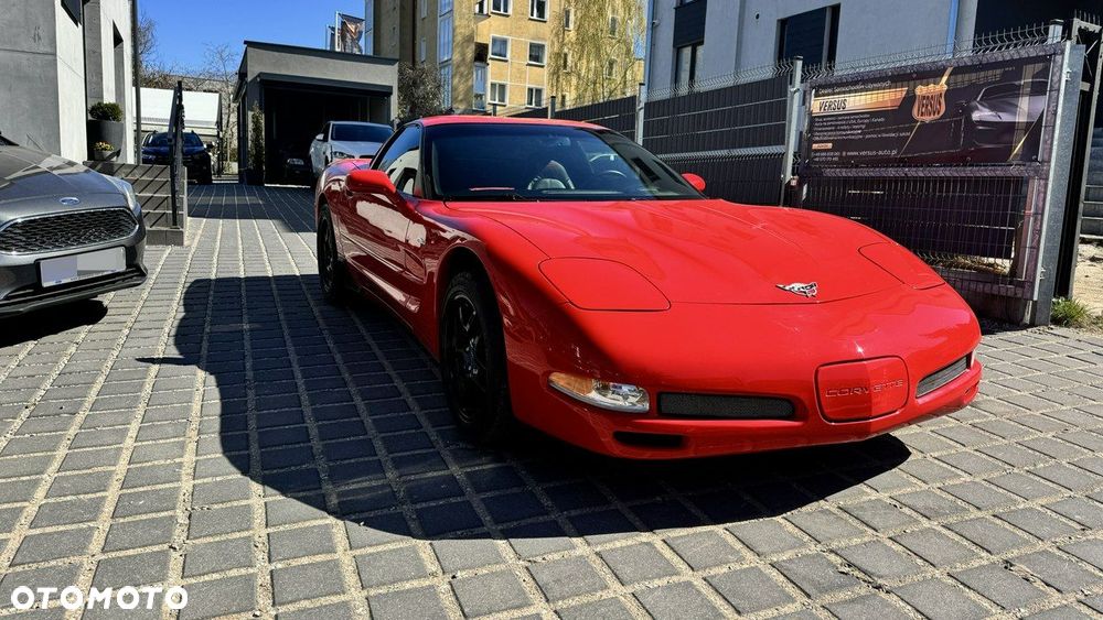 Chevrolet Corvette - 4
