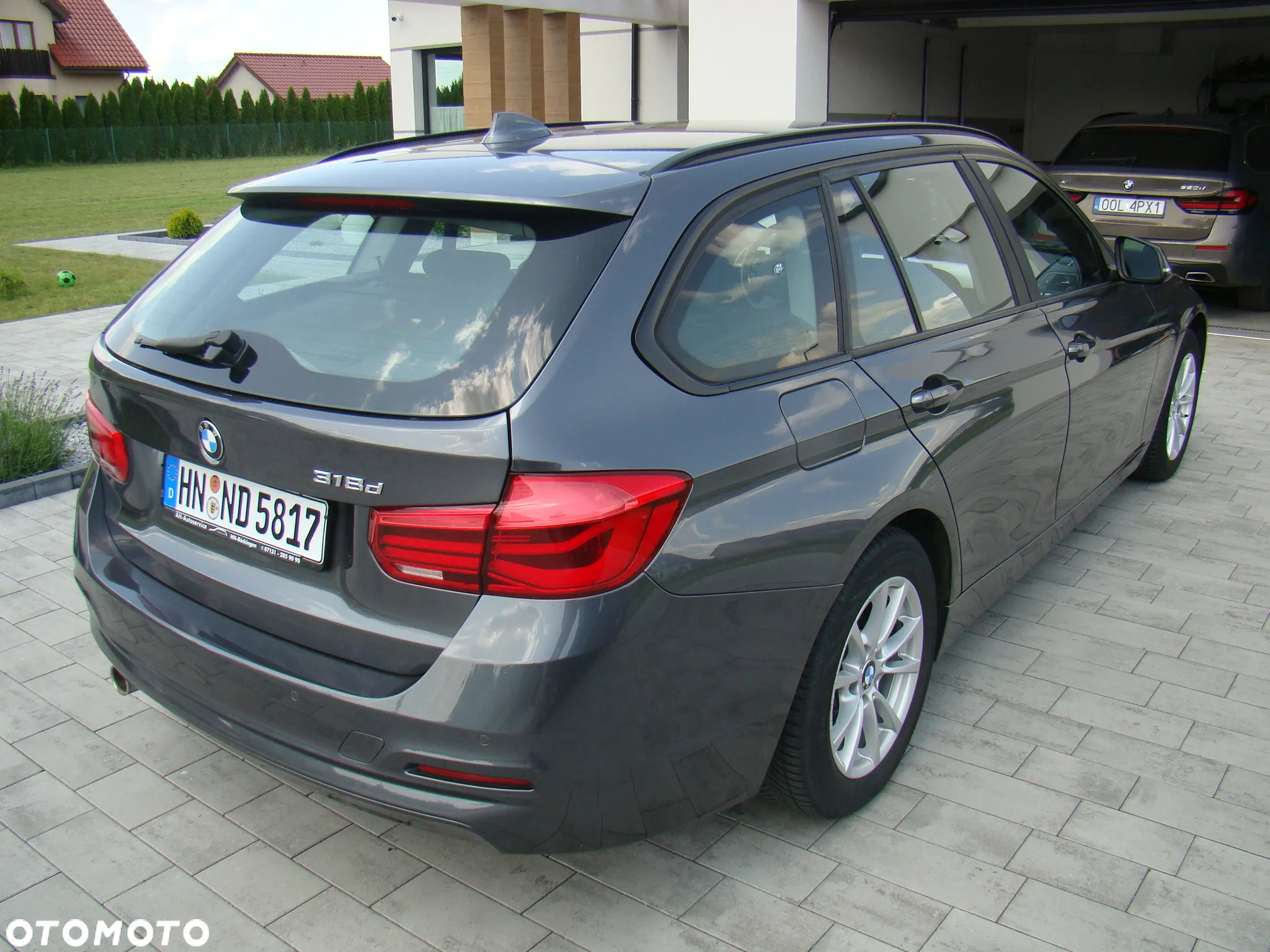 BMW Seria 3 318d Touring Advantage - 12