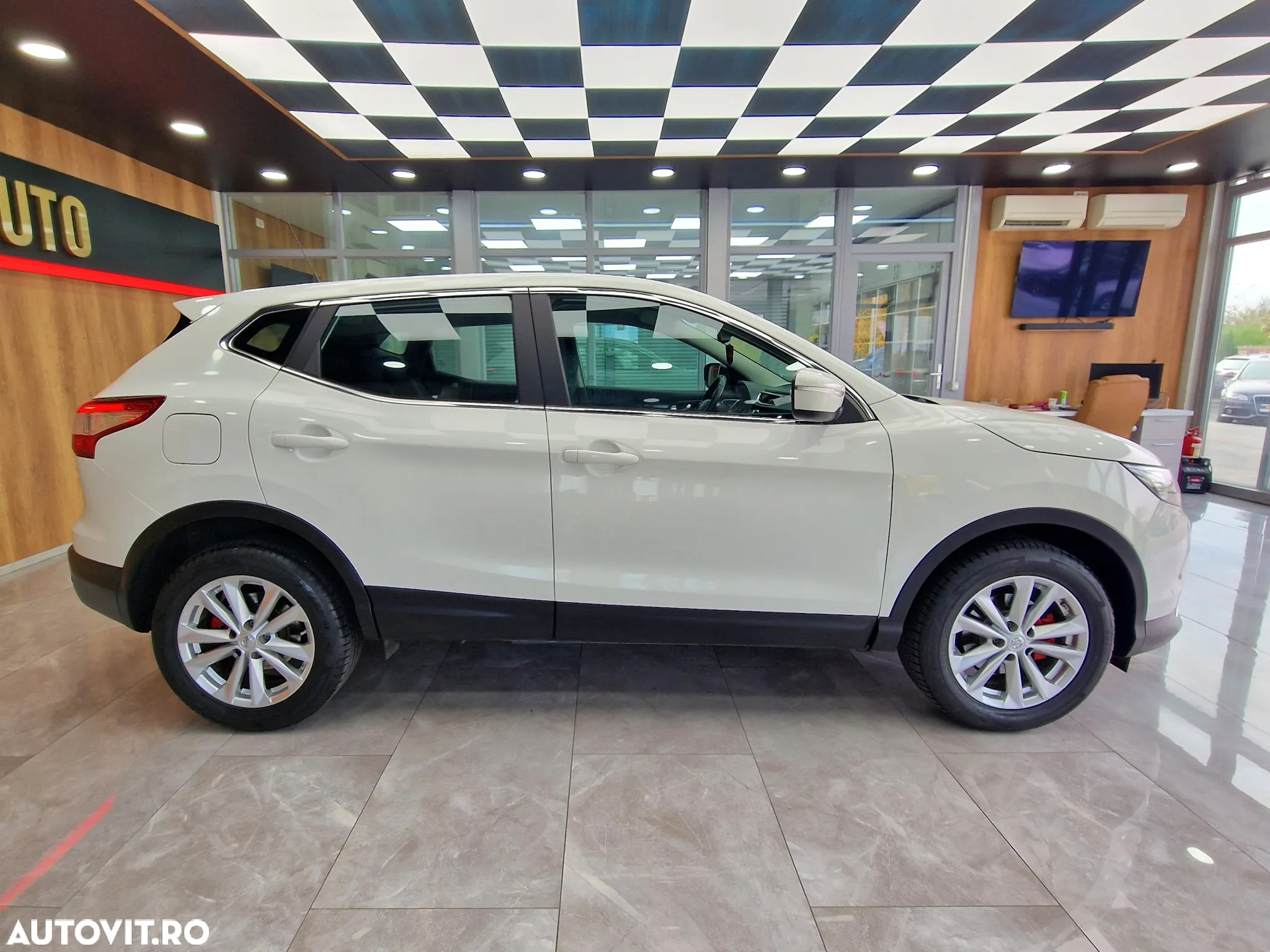Nissan Qashqai 1.5 DCI Start/Stop Acenta - 12
