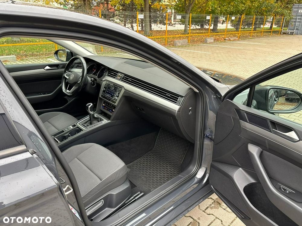 Volkswagen Passat 2.0 TDI EVO Essence - 16