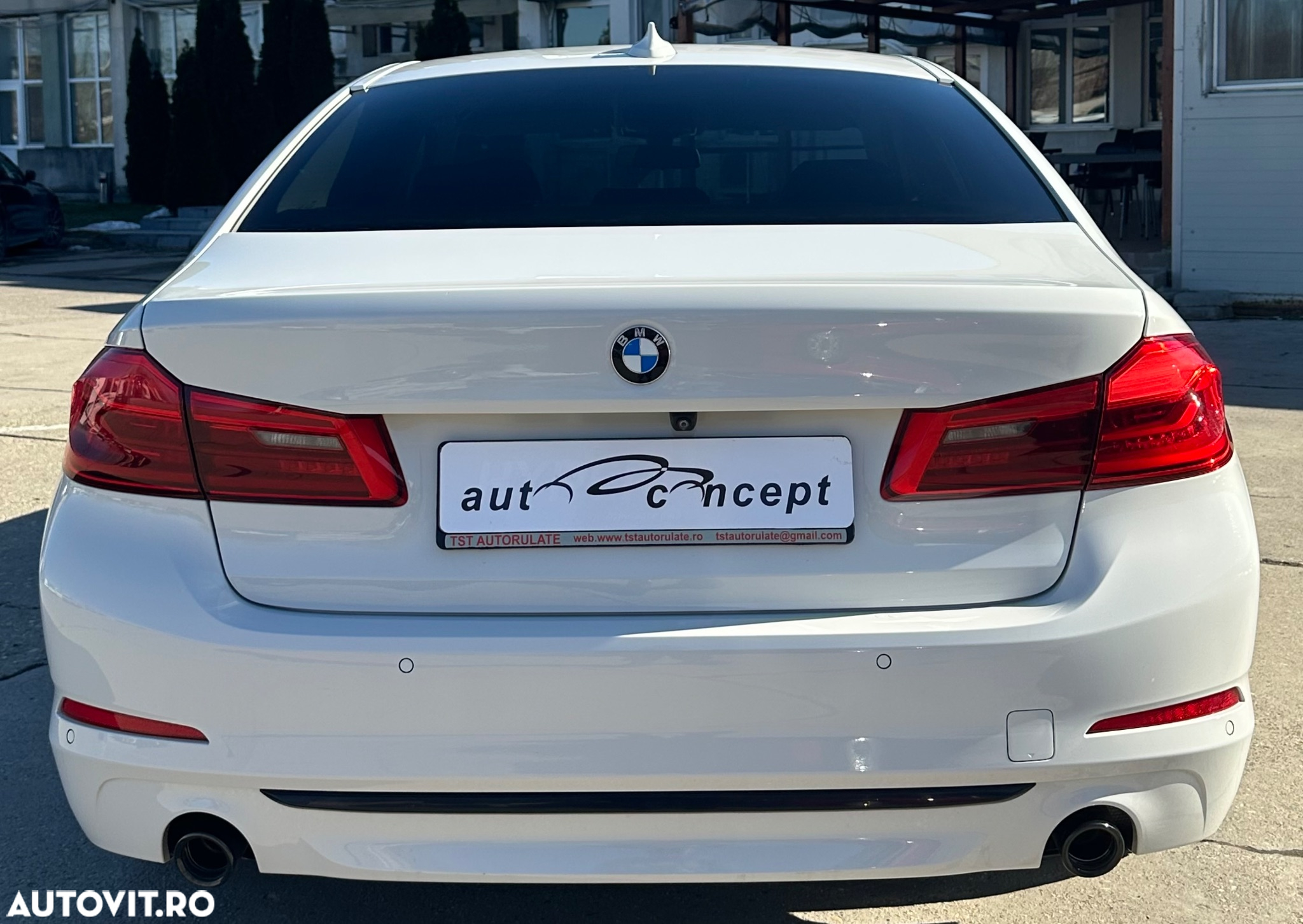 BMW Seria 5 520d EfficientDynamics Edition AT - 4