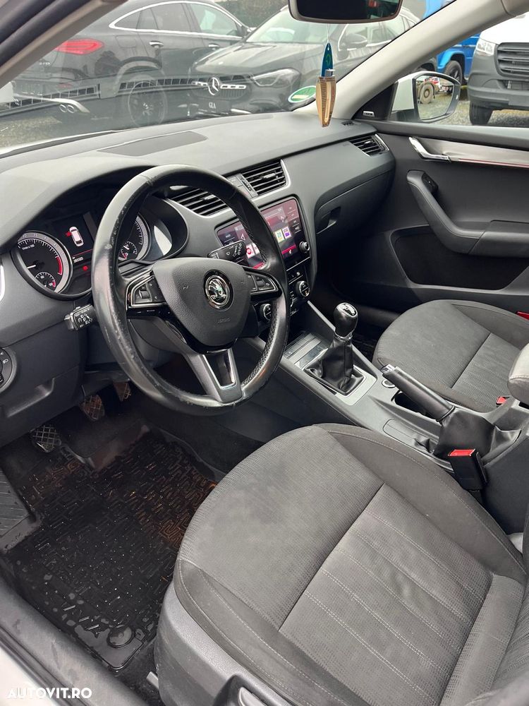 Skoda Octavia 2.0 TDI Style - 8