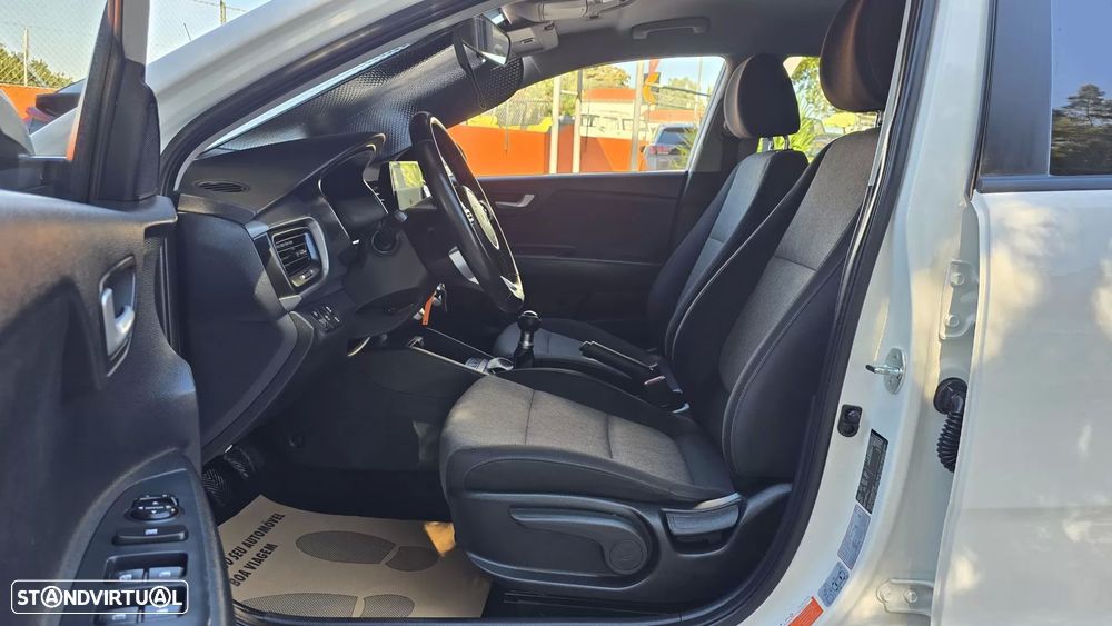 Kia Stonic 1.2 MPi Dynamic - 13