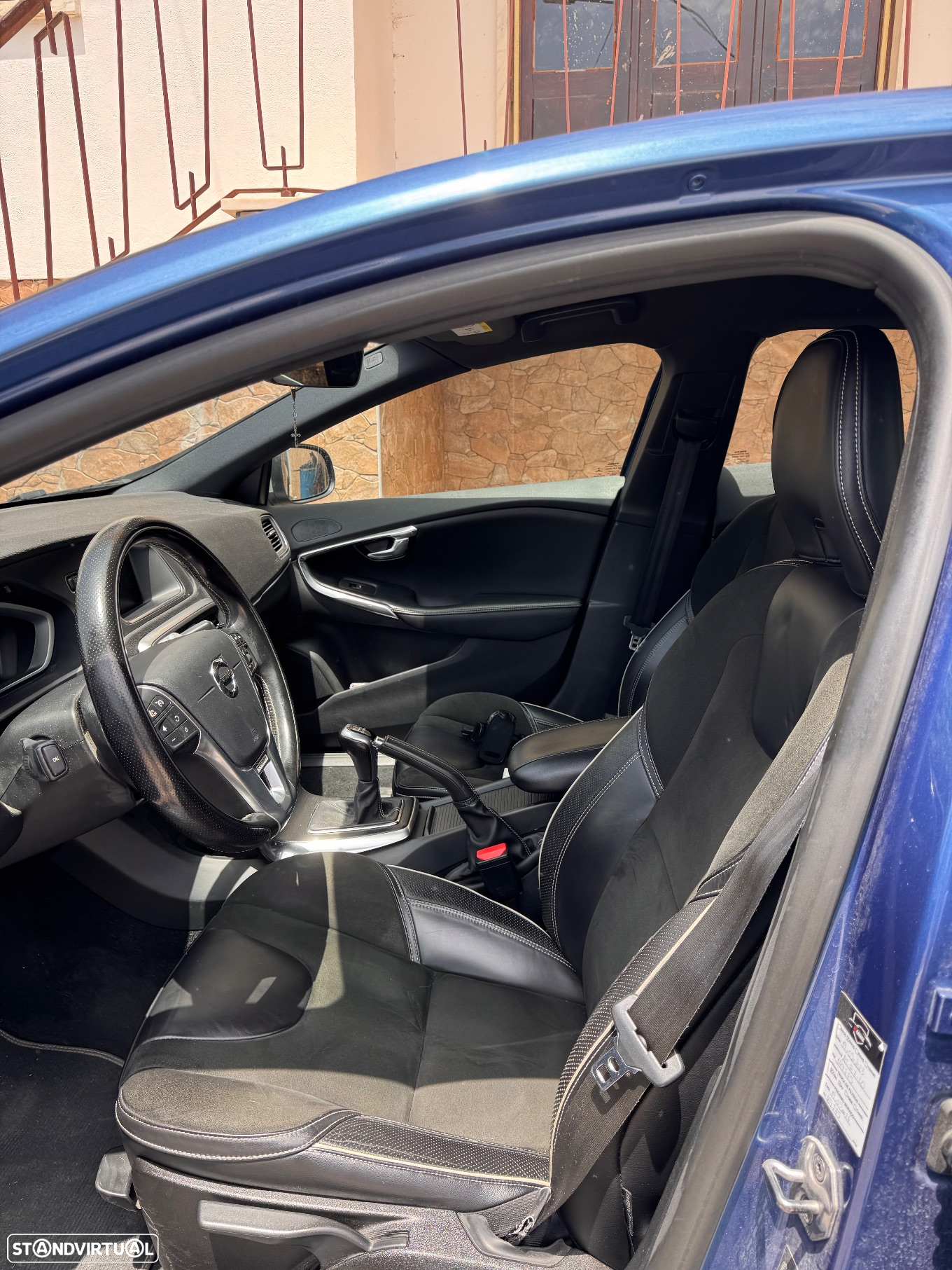 Volvo V40 2.0 D2 R-Design - 4