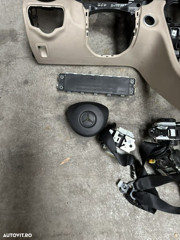 Plansa bord , airbaguri si centuri fata, spate MERCEDES C-class W205 automat an 2017 - 3