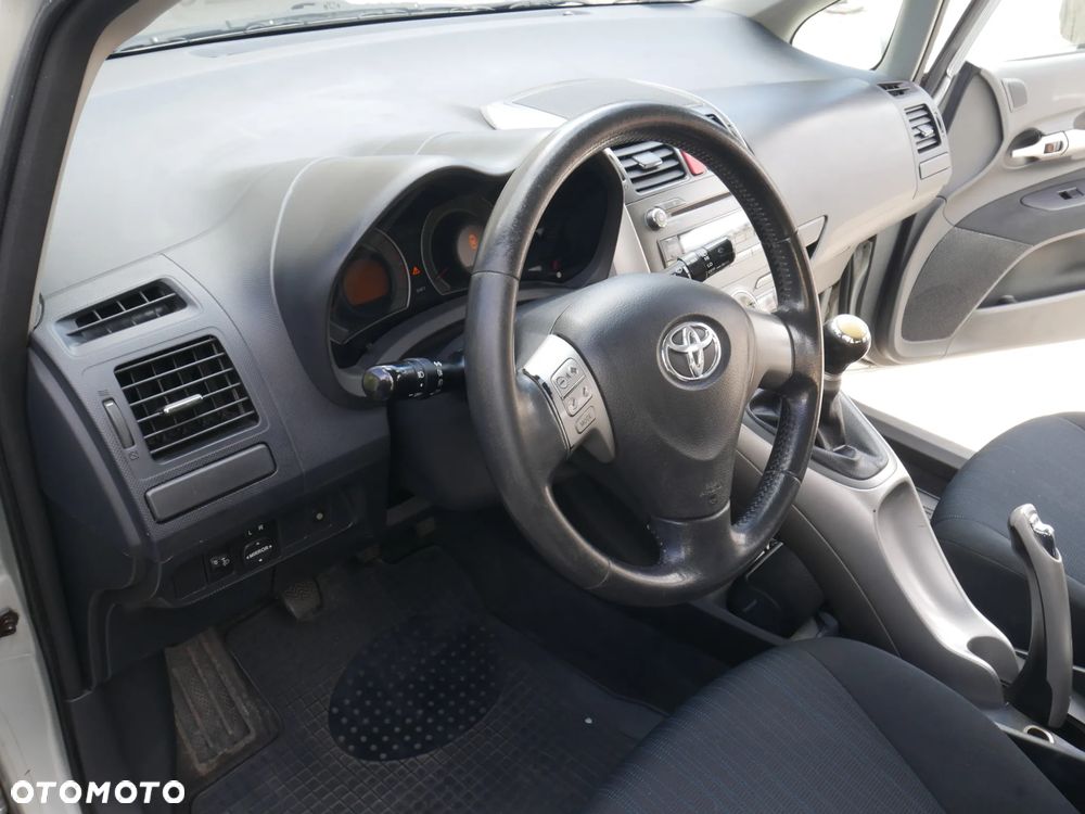 Toyota Auris 1.6 VVT-i Sol - 13