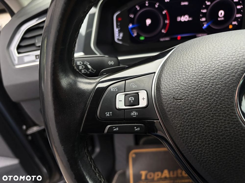 Volkswagen Tiguan - 23