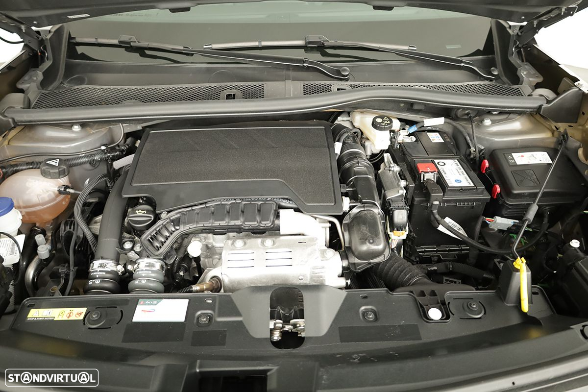 Peugeot 2008 1.2 PureTech Allure - 22