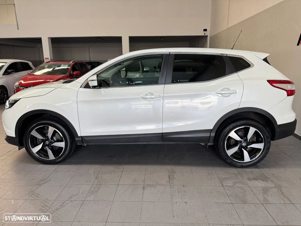 Nissan Qashqai 1.6 dCi Xtronic TEKNA - 7