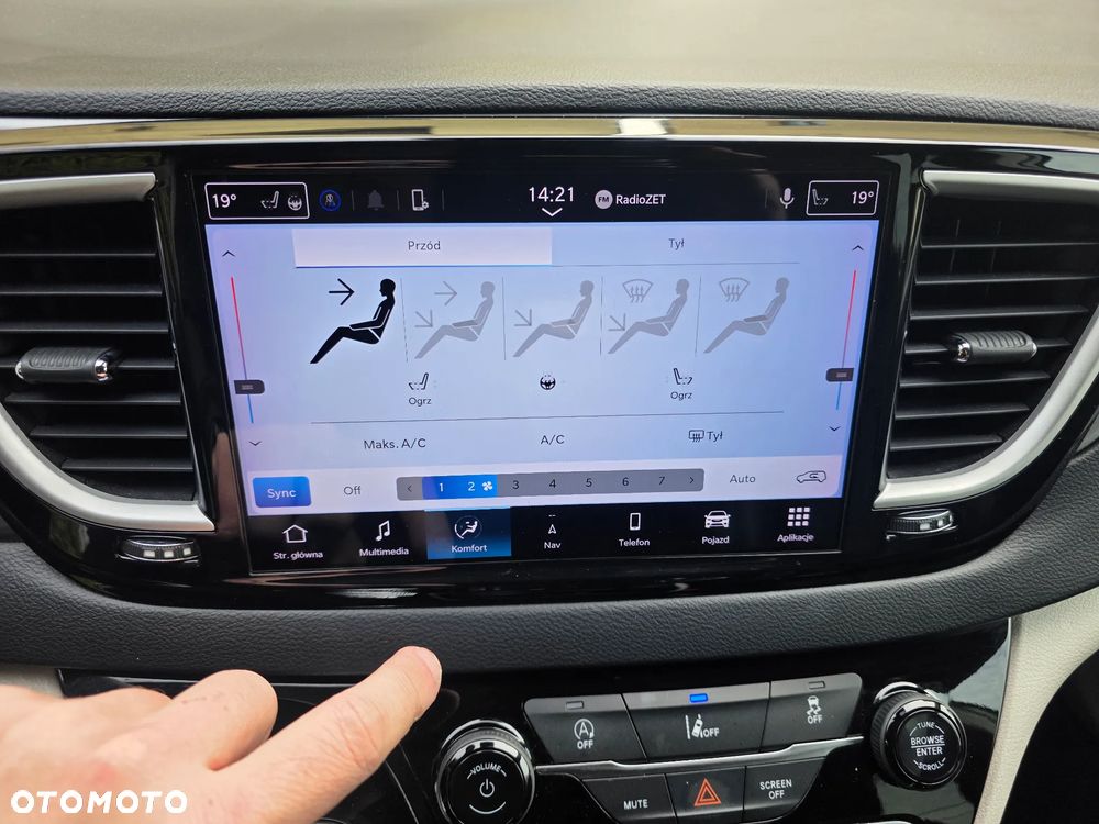 Chrysler Pacifica - 21