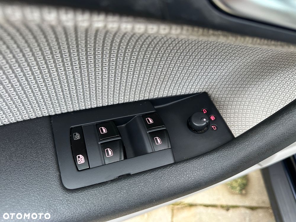 Audi A3 Sportback 1.8 TFSI Ambiente - 21