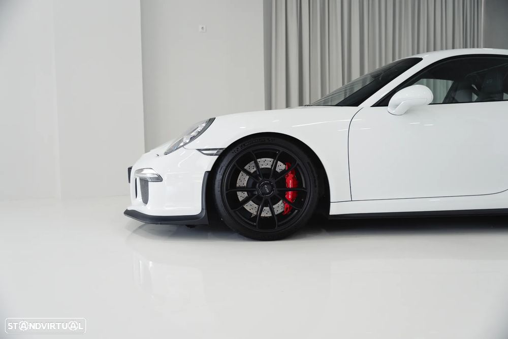 Porsche 911 Série F - 15