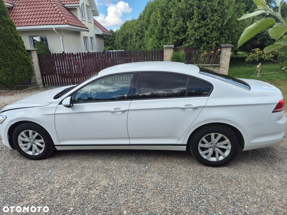 Volkswagen Passat 2.0 TDI SCR Highline - 4