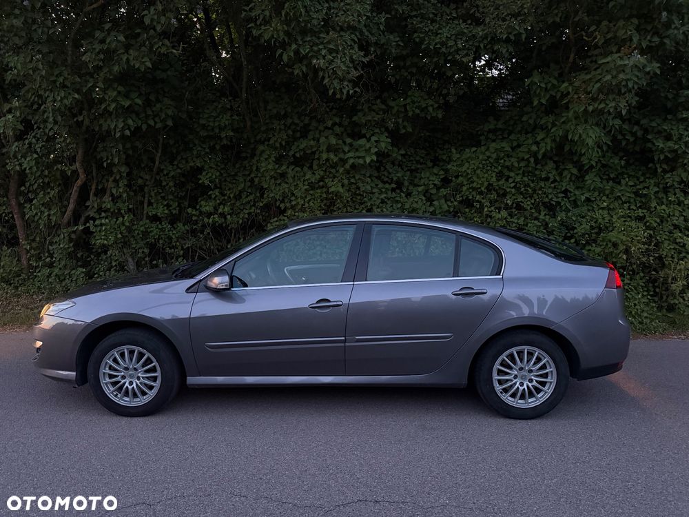 Renault Laguna 2011 photo 4