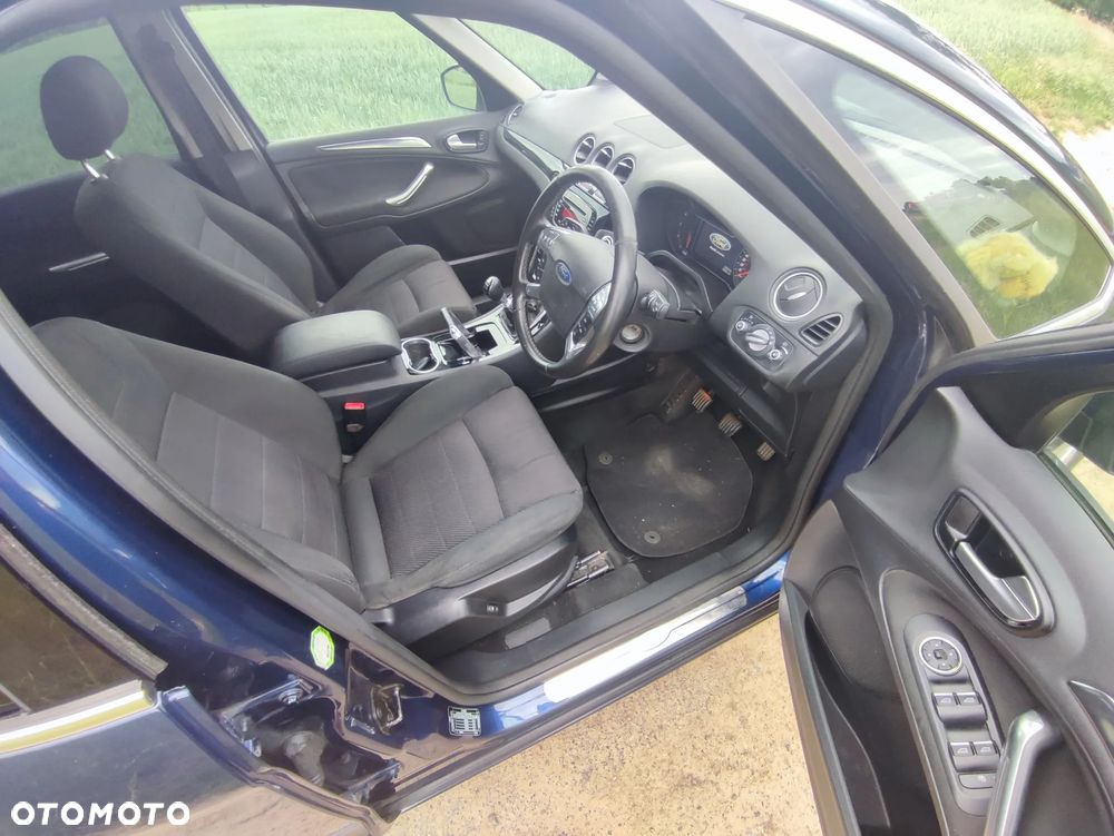 Ford S-Max - 25