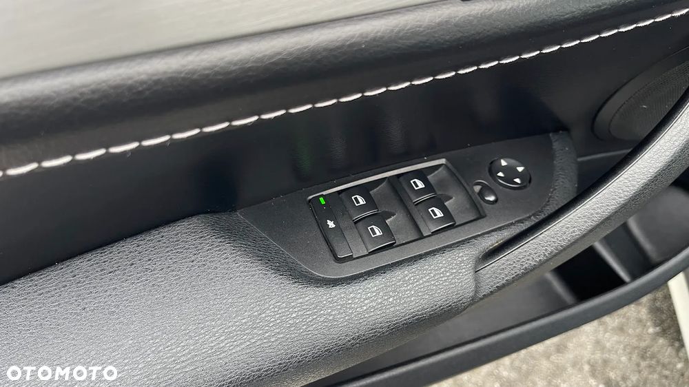 BMW X1 xDrive20d - 21