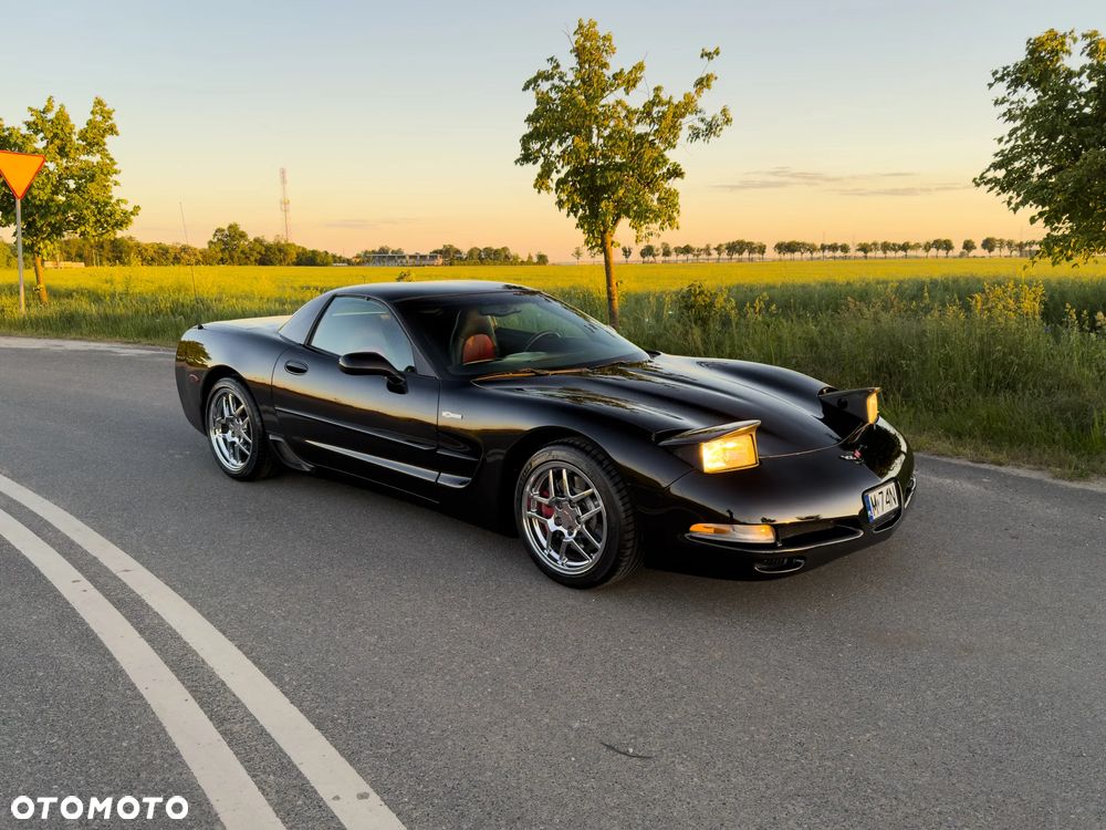 Chevrolet Corvette - 3