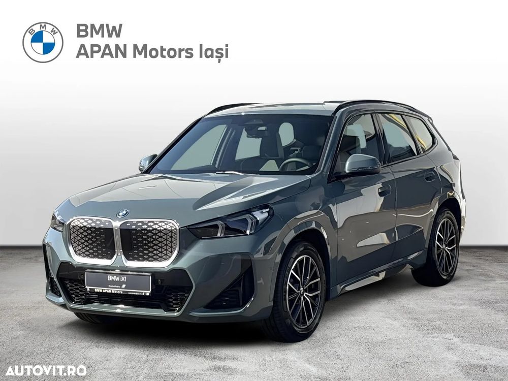 BMW iX1 xDrive30 M Sportpaket - 2