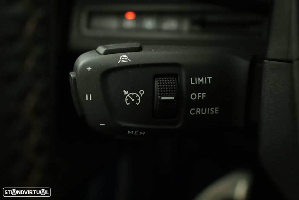 Peugeot 3008 1.2 Hybrid GT e-DCS6 - 17