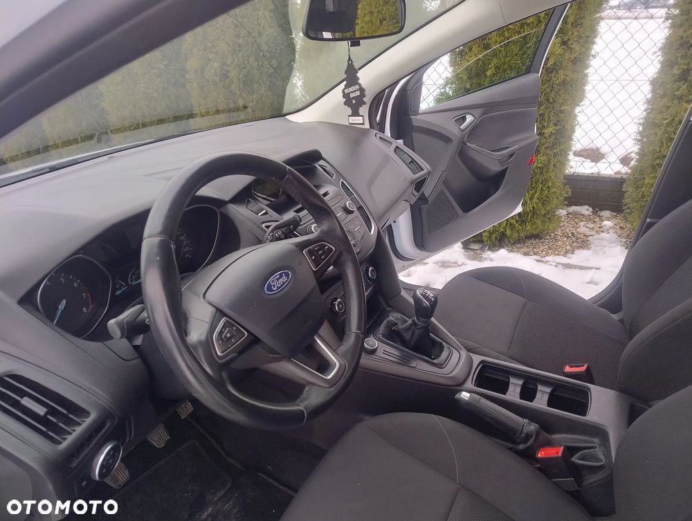 Ford Focus 1.6 Edition - 12