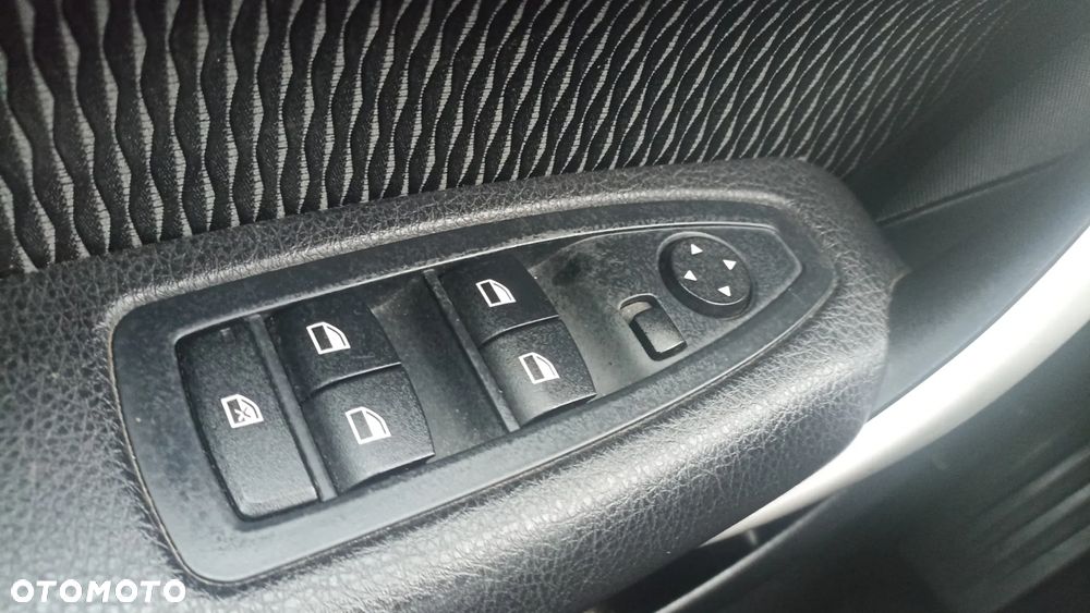 BMW Seria 1 116d - 23