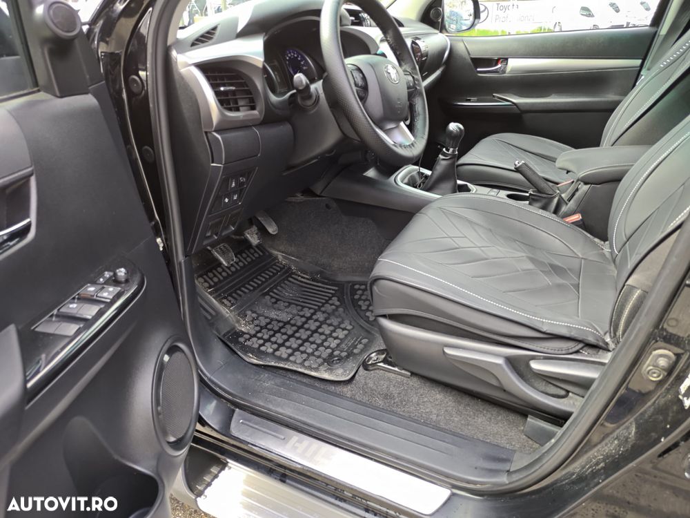 Toyota Hilux 4x4 Double Cab M/T Style - 26