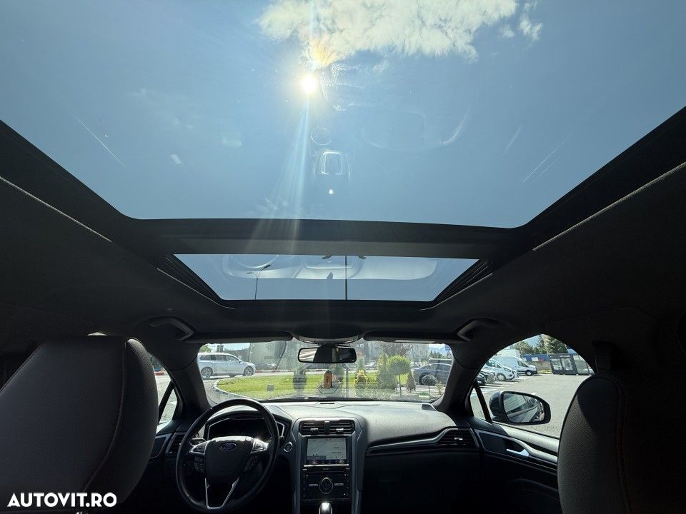 Ford Mondeo - 28