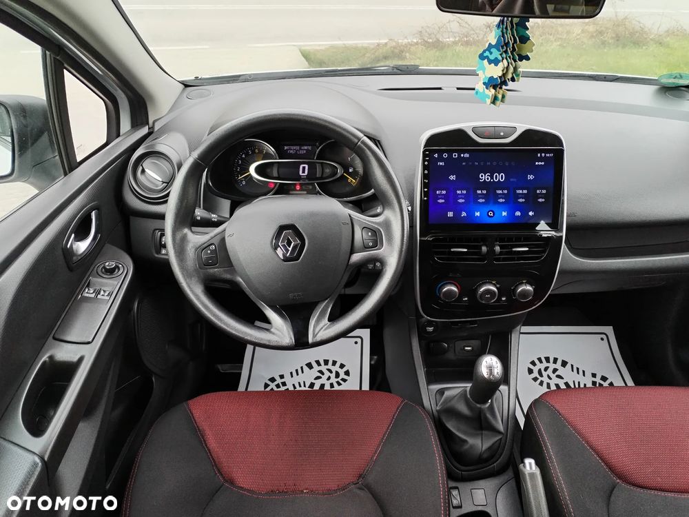 Renault Clio - 28